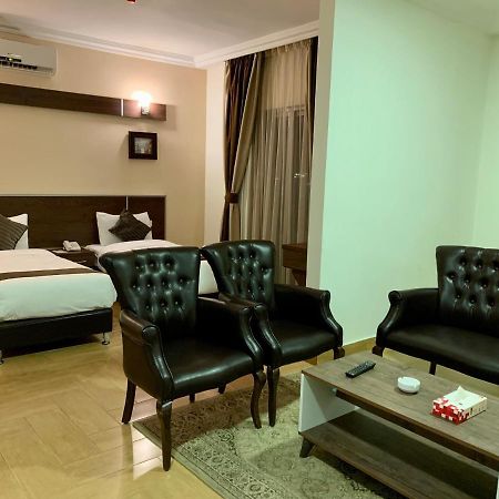 Ream Hotel Amman Exterior photo