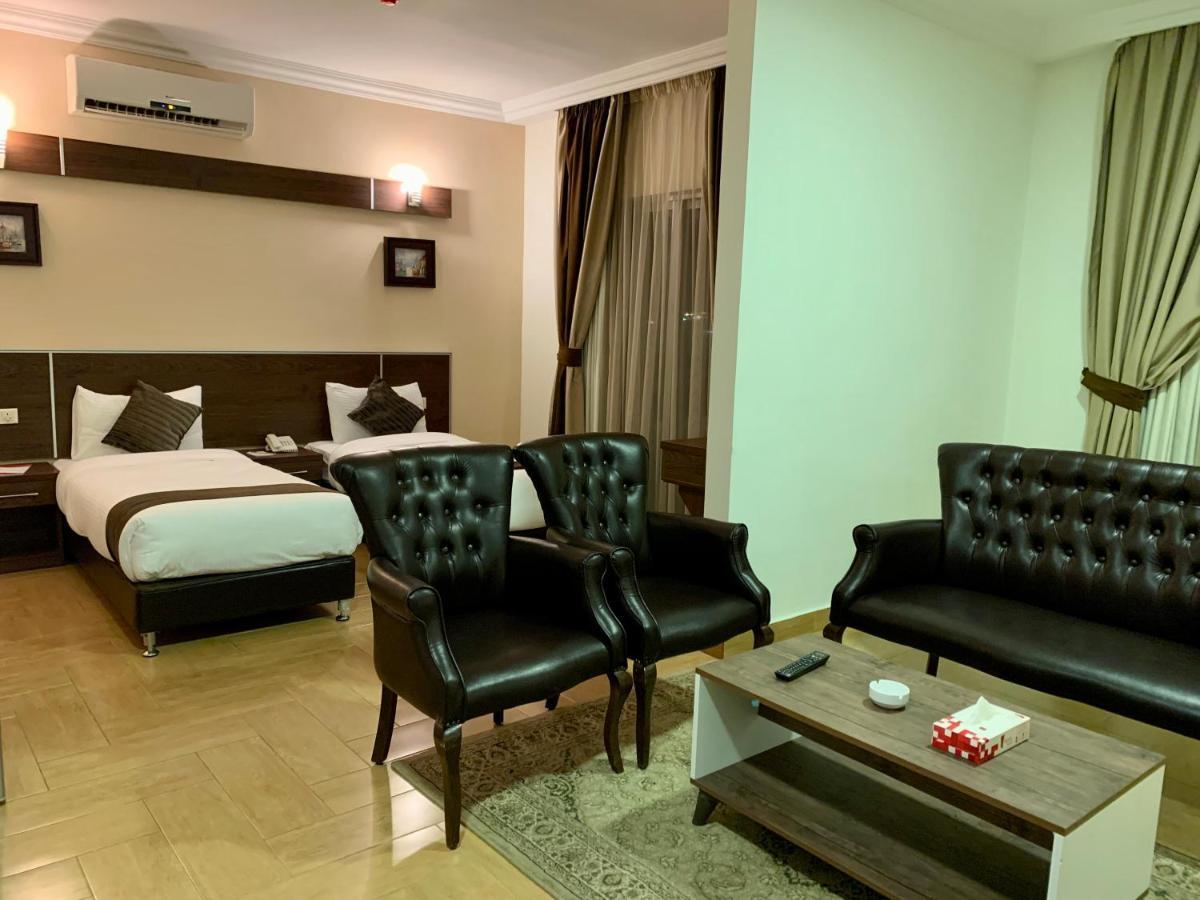 Ream Hotel Amman Exterior photo
