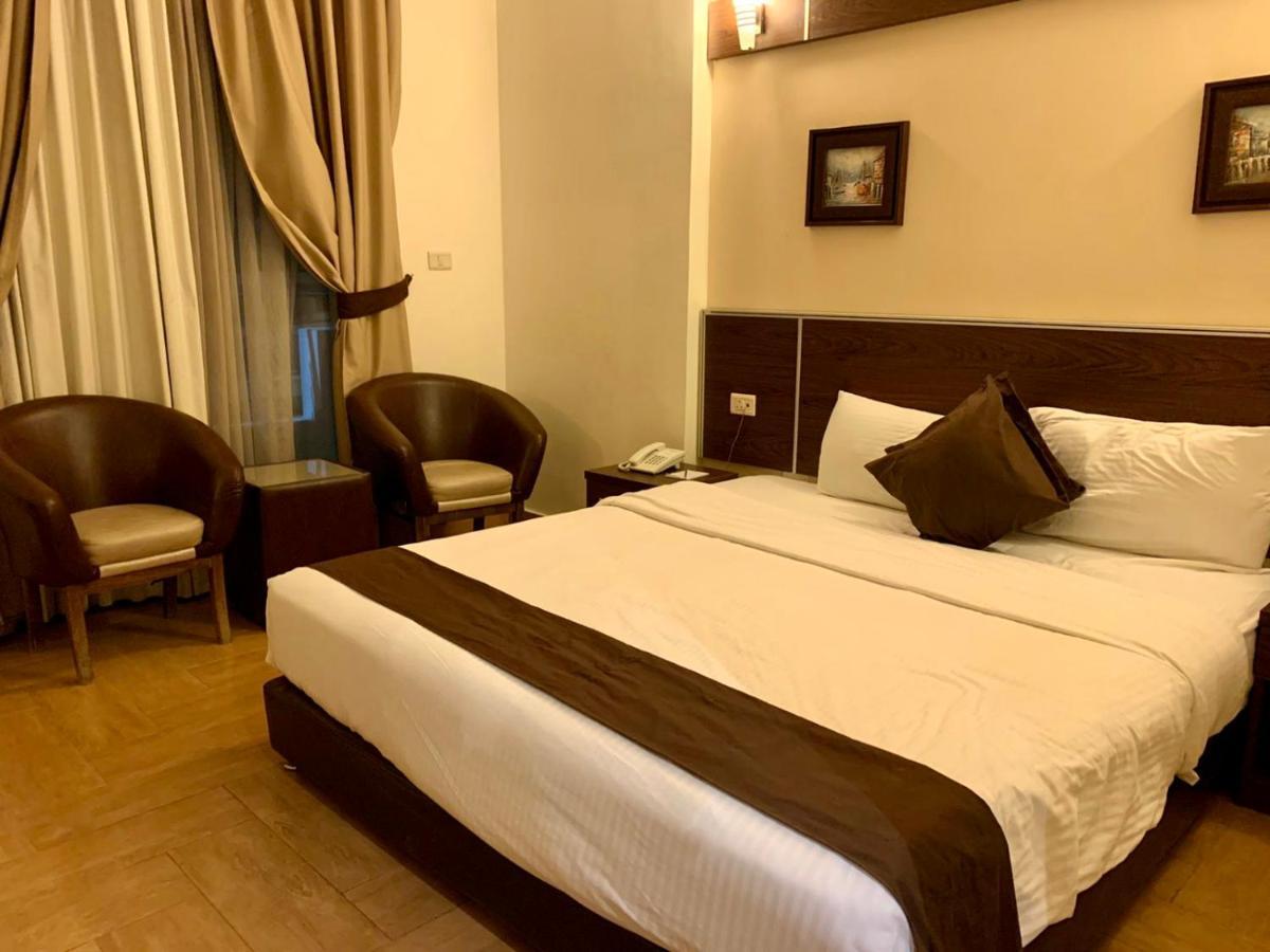 Ream Hotel Amman Exterior photo