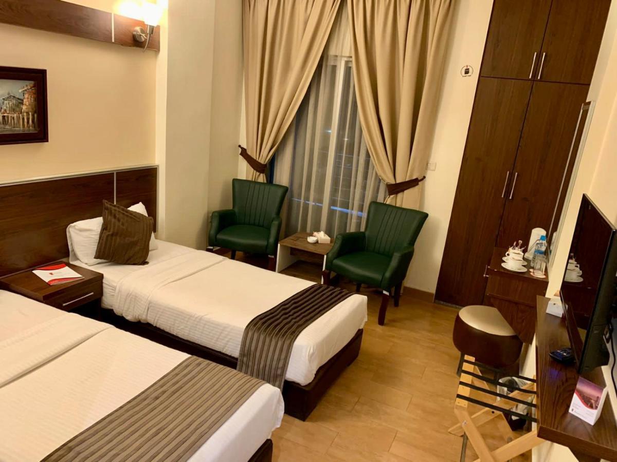 Ream Hotel Amman Exterior photo