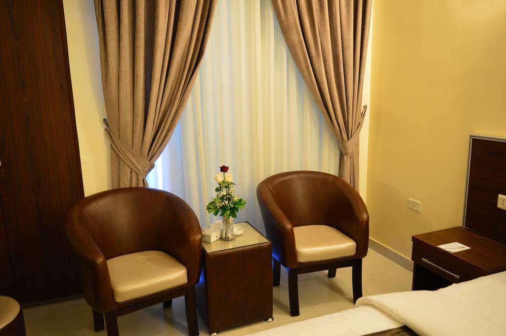 Ream Hotel Amman Room photo