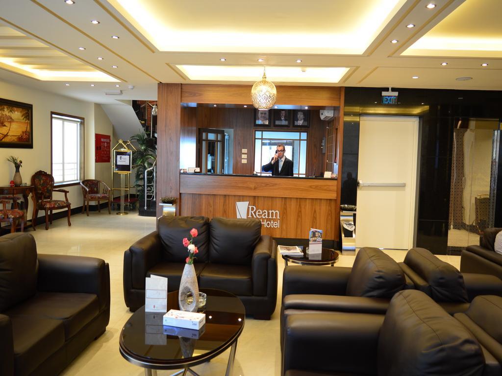 Ream Hotel Amman Exterior photo