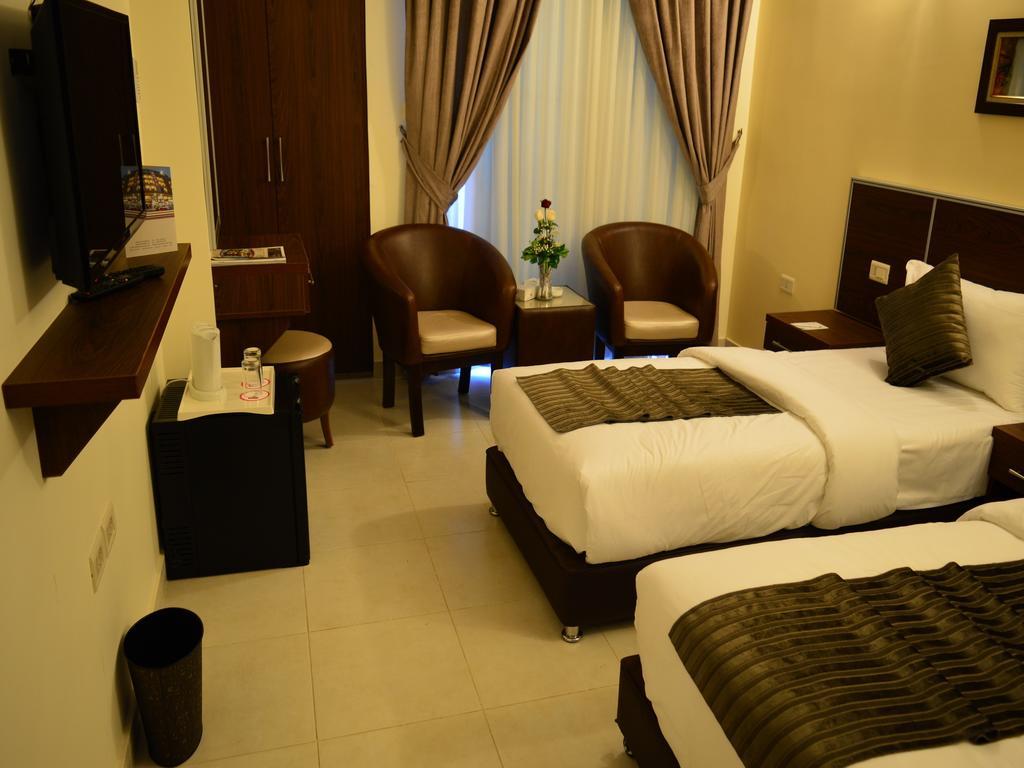 Ream Hotel Amman Exterior photo