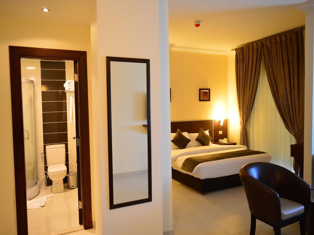 Ream Hotel Amman Exterior photo