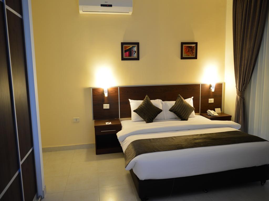 Ream Hotel Amman Exterior photo